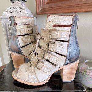 Women's Freebird Braeden Bootie Sandals Size 8 ~ Color ICE